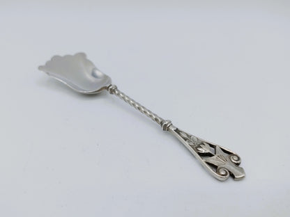 Silver sugar spoon, J.M. van Kempen Company, Voorschoten, ca. 1900