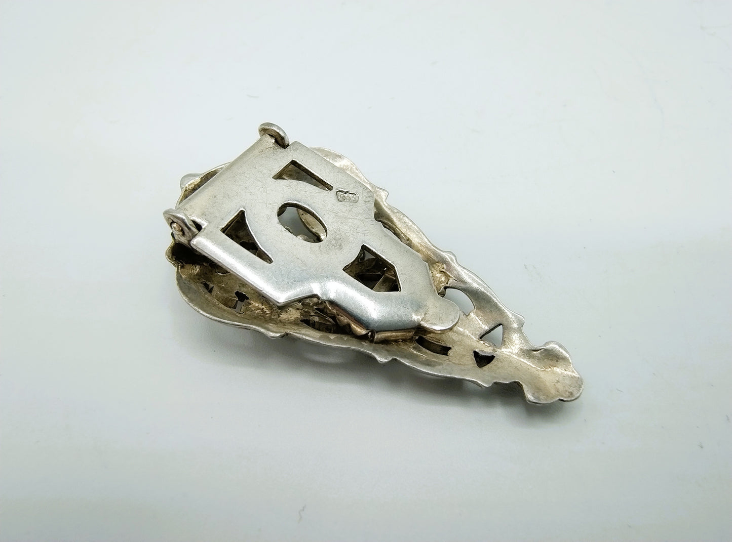 Silver clip brooch with marcasite