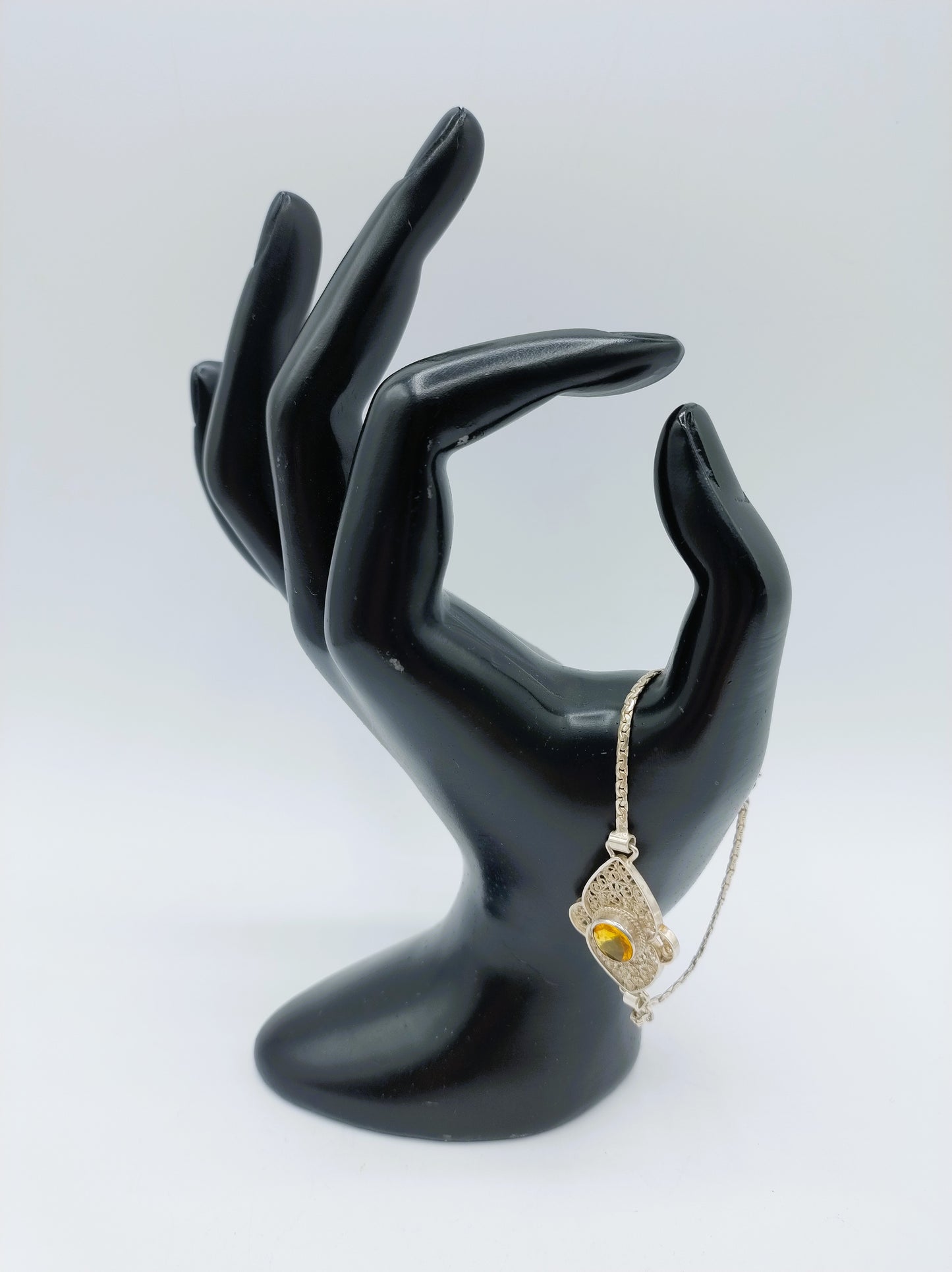 Silver bracelet with yellow stone, 16 cm