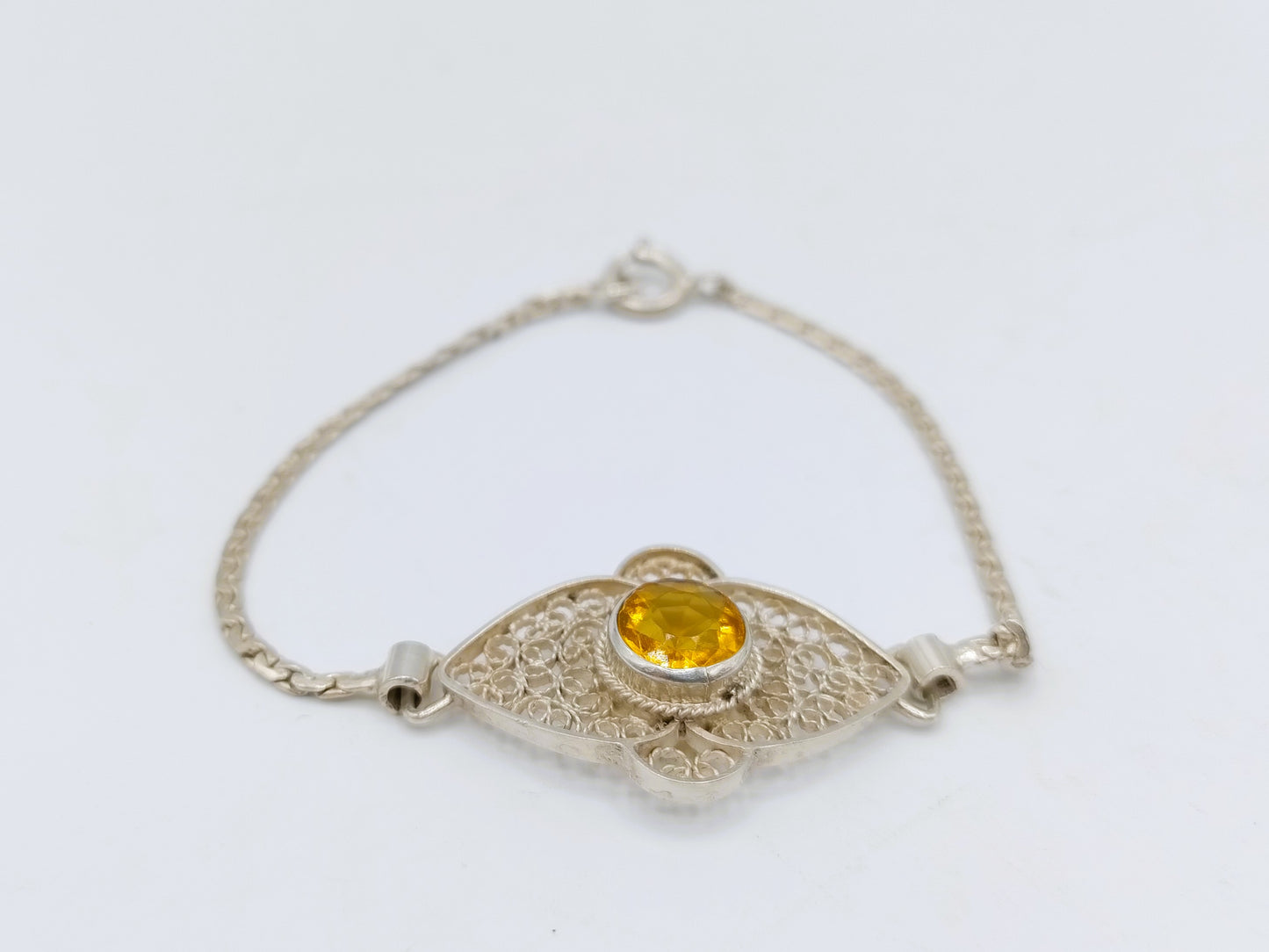 Silver bracelet with yellow stone, 16 cm