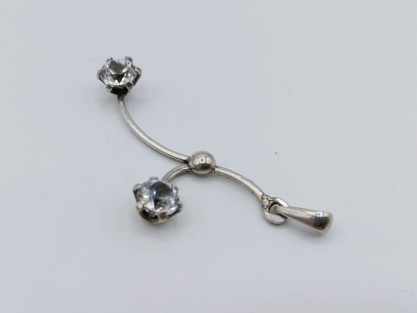 Silver design pendant with 2 zirconias