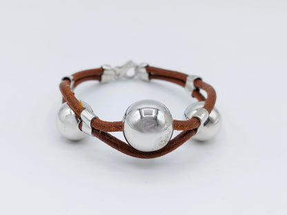 Leather bracelet with silver balls and clasp, Italy, 19 cm