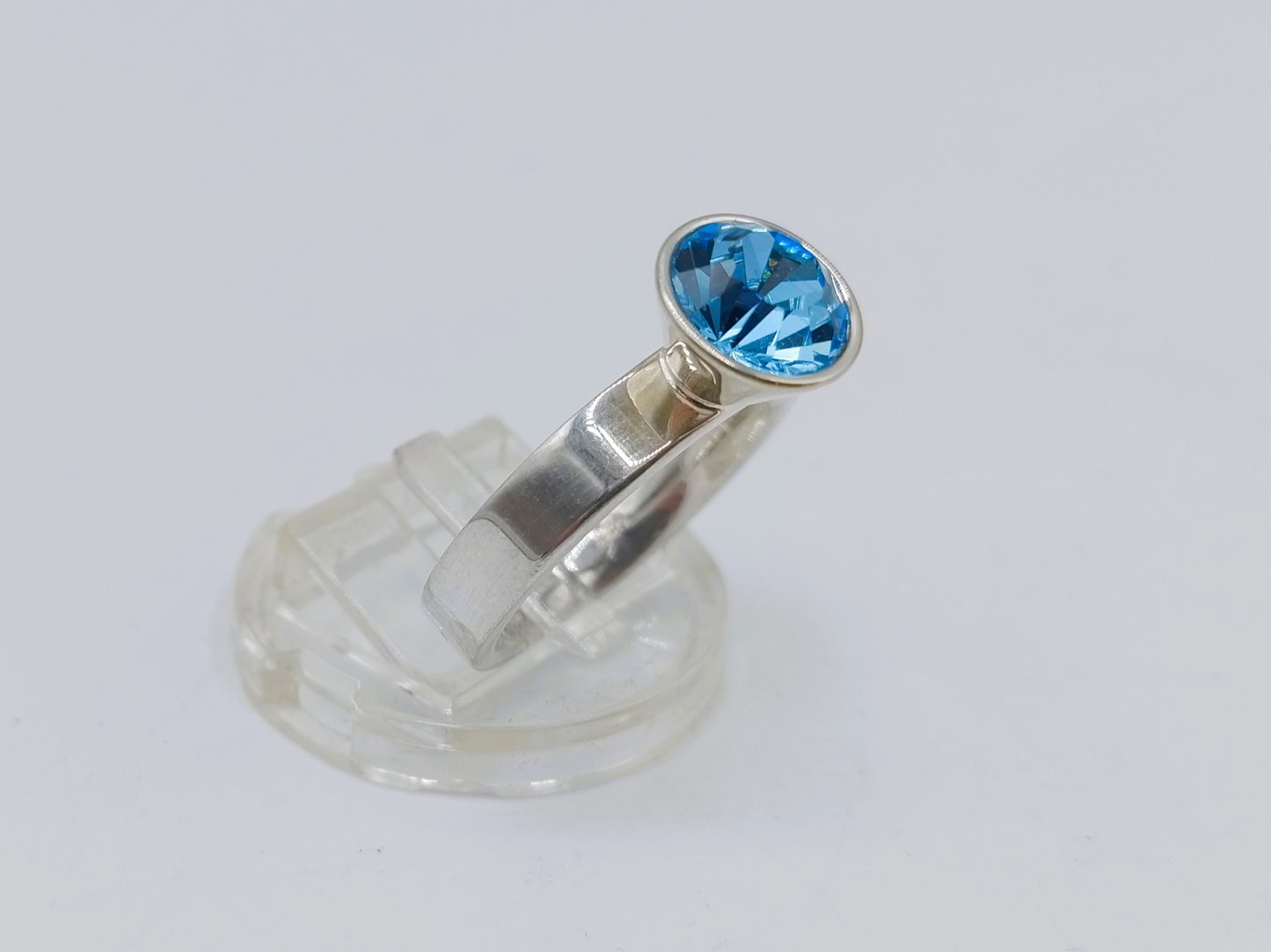 Silver ring with amethyst, Amsterdam, 18 mm