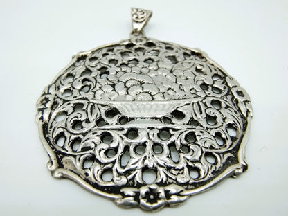 Silver flower pendant, Fa. Bijkamp and Co, Steenwijk