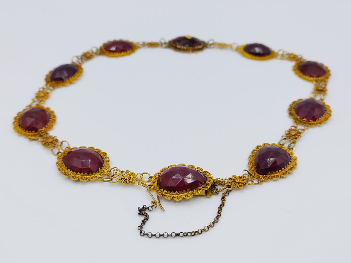 Gouden bootjesketting met granaat + 2 losse schakels,  Friesland, 42,5 cm