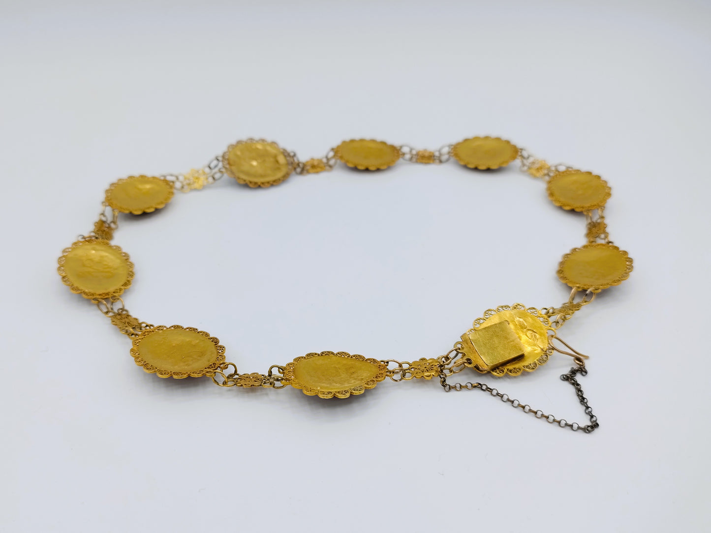 Gouden bootjesketting met granaat + 2 losse schakels,  Friesland, 42,5 cm