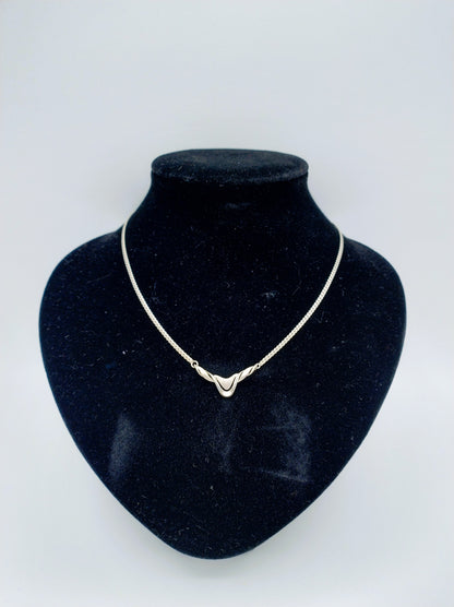 Silver necklace with pendant, 44 cm