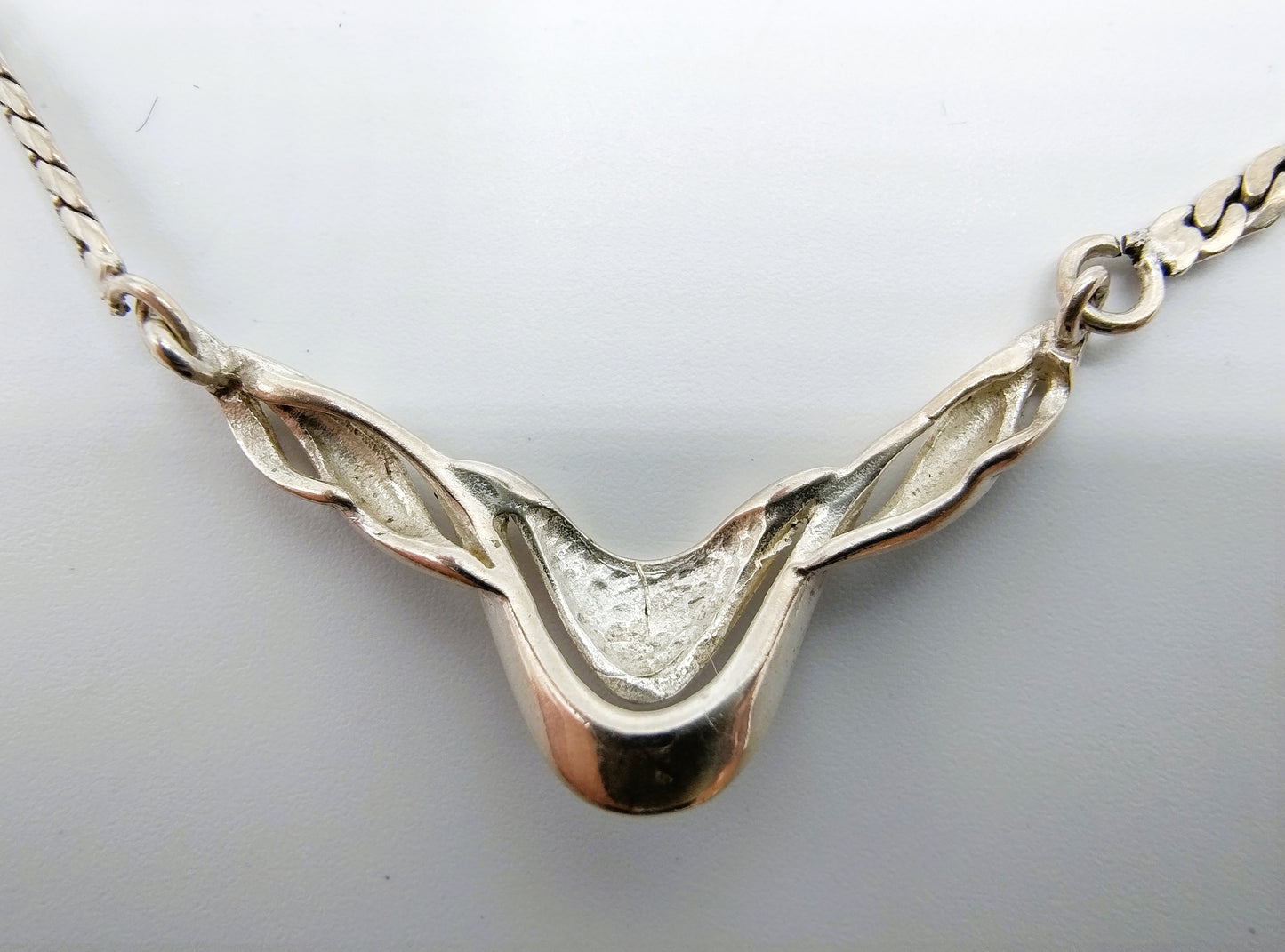 Silver necklace with pendant, 44 cm