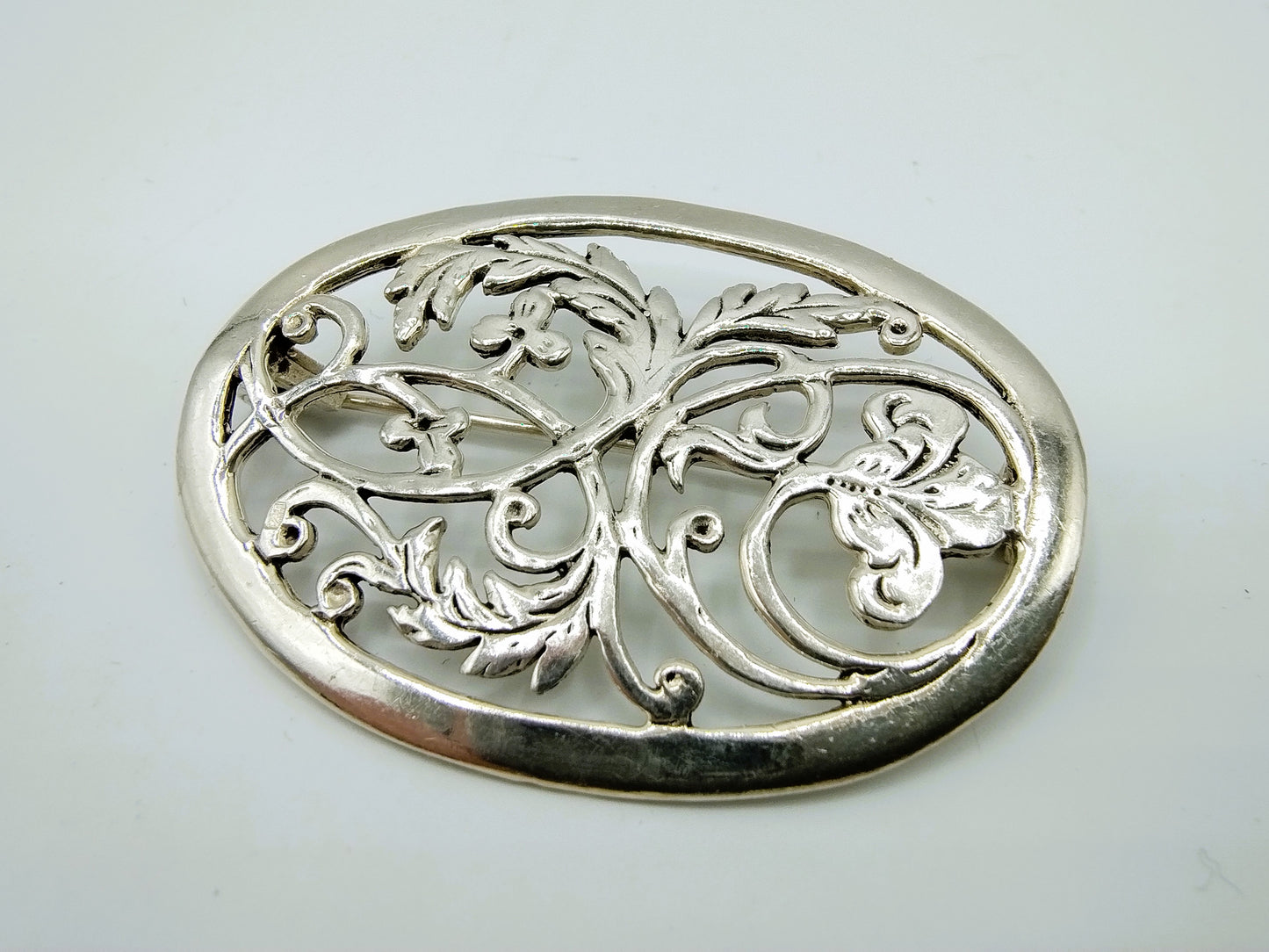 Silver brooch, GJ van den Bergh, Schoonhoven