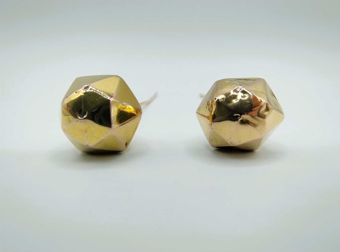 Antieke gouden mutsenspelden, A.E. Monasch, Hilversum