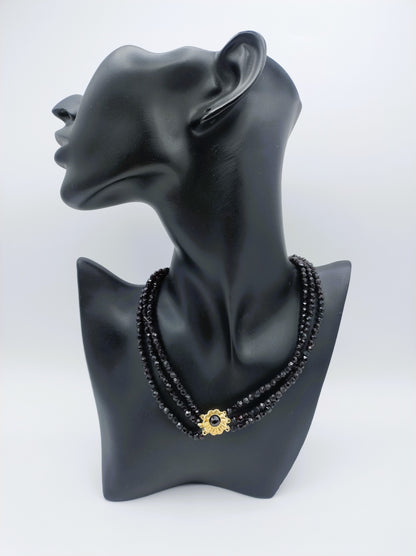 Granaten ketting met gouden slot, 39 cm