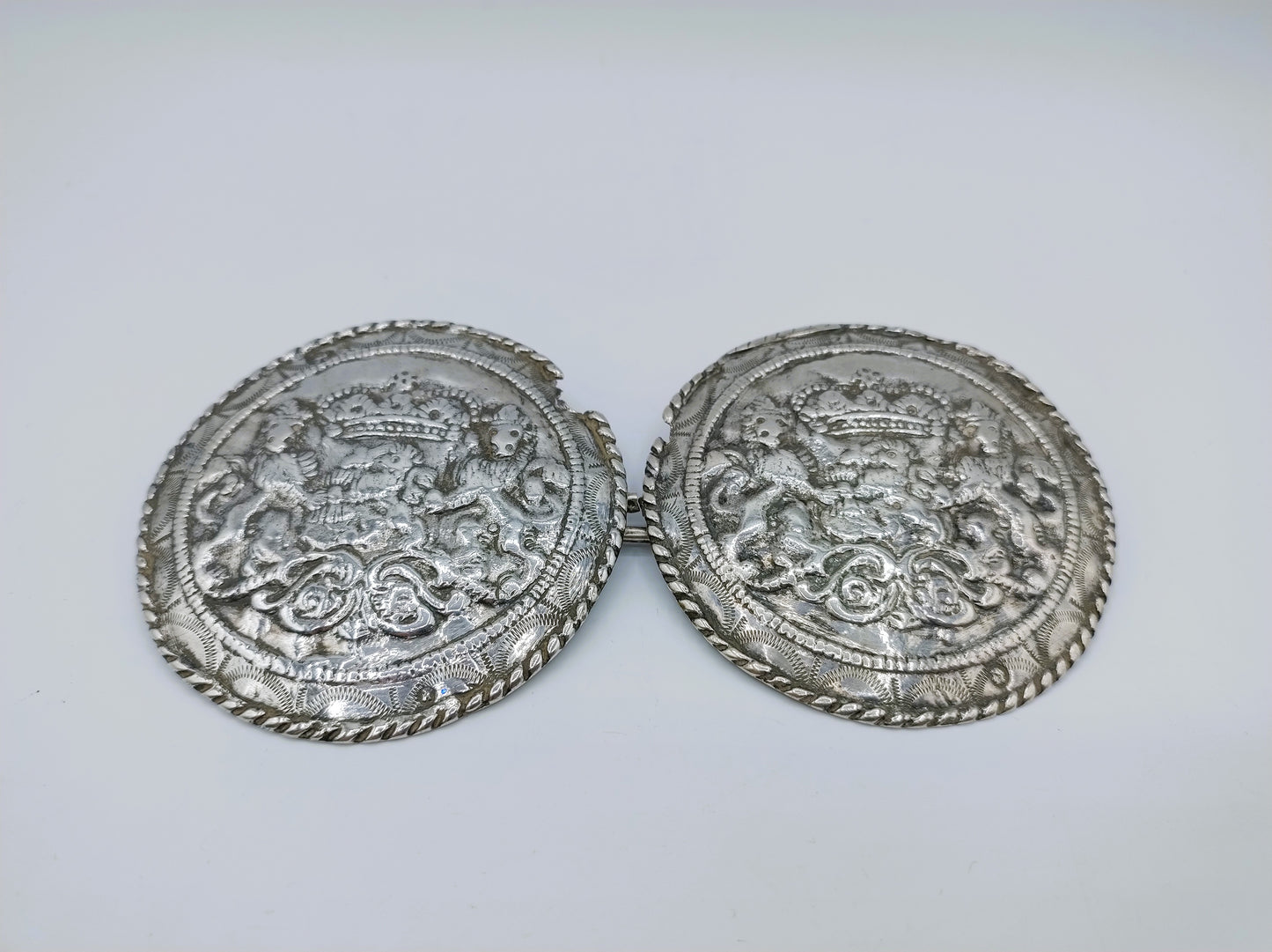 Antieke zilveren broekstukken, Zeeuwse streekdracht, Walcheren, 1869