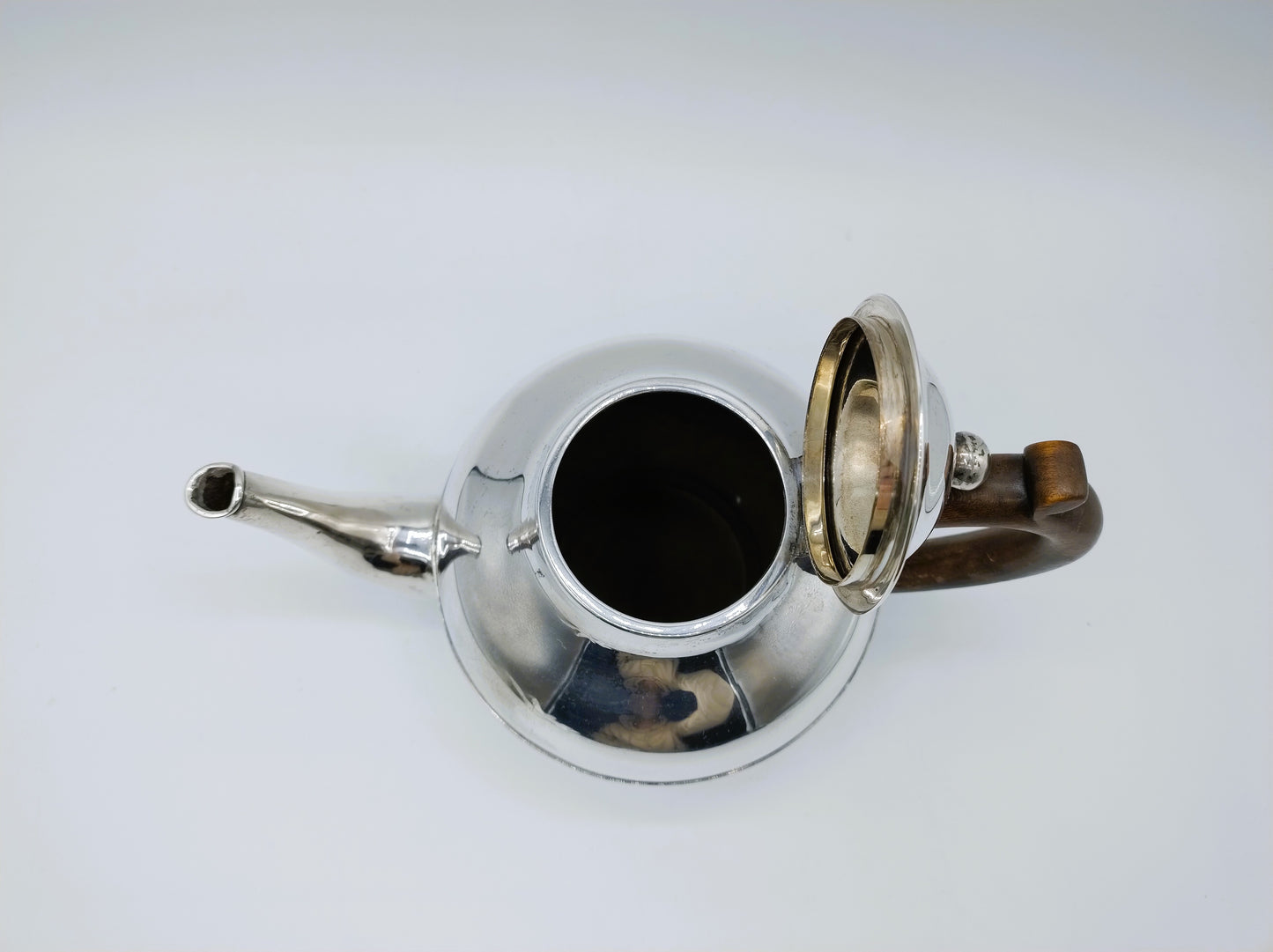 Zilveren theepot, Fa. Lang & Koops, Rotterdam, 1863