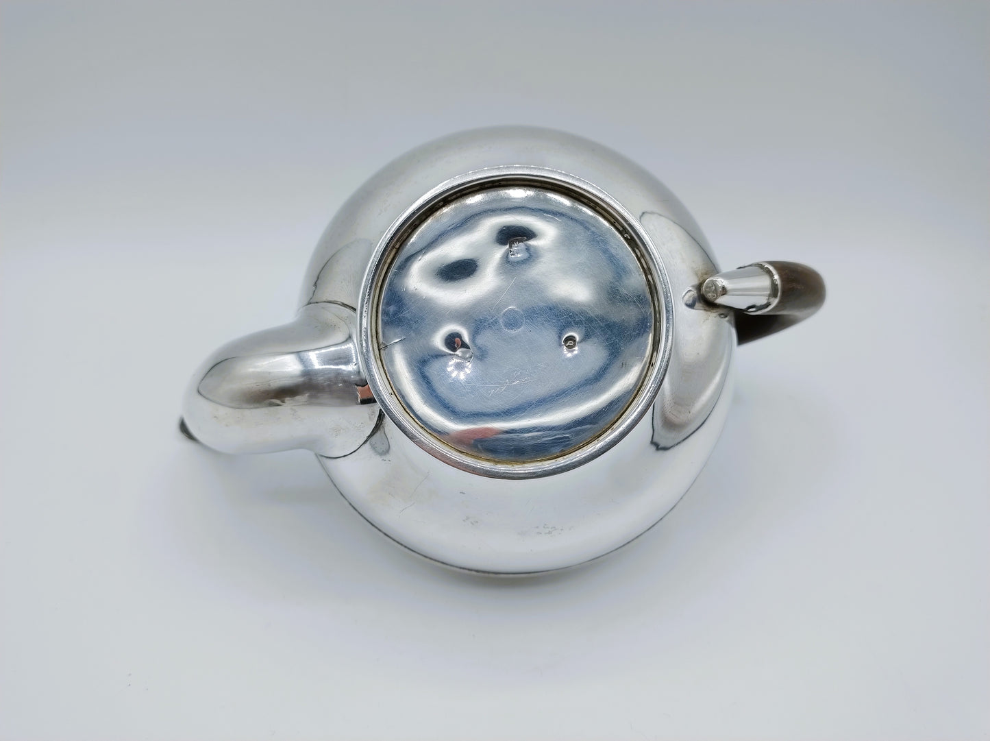 Zilveren theepot, Fa. Lang & Koops, Rotterdam, 1863