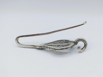 Silver bag hook with Lady Justice