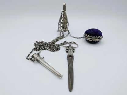 Zilveren Friese Chatelaine, 18e eeuws
