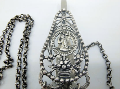 Zilveren Friese Chatelaine, 18e eeuws