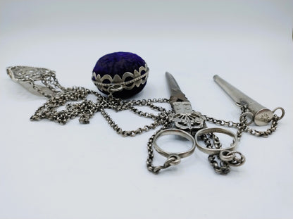 Zilveren Friese Chatelaine, 18e eeuws