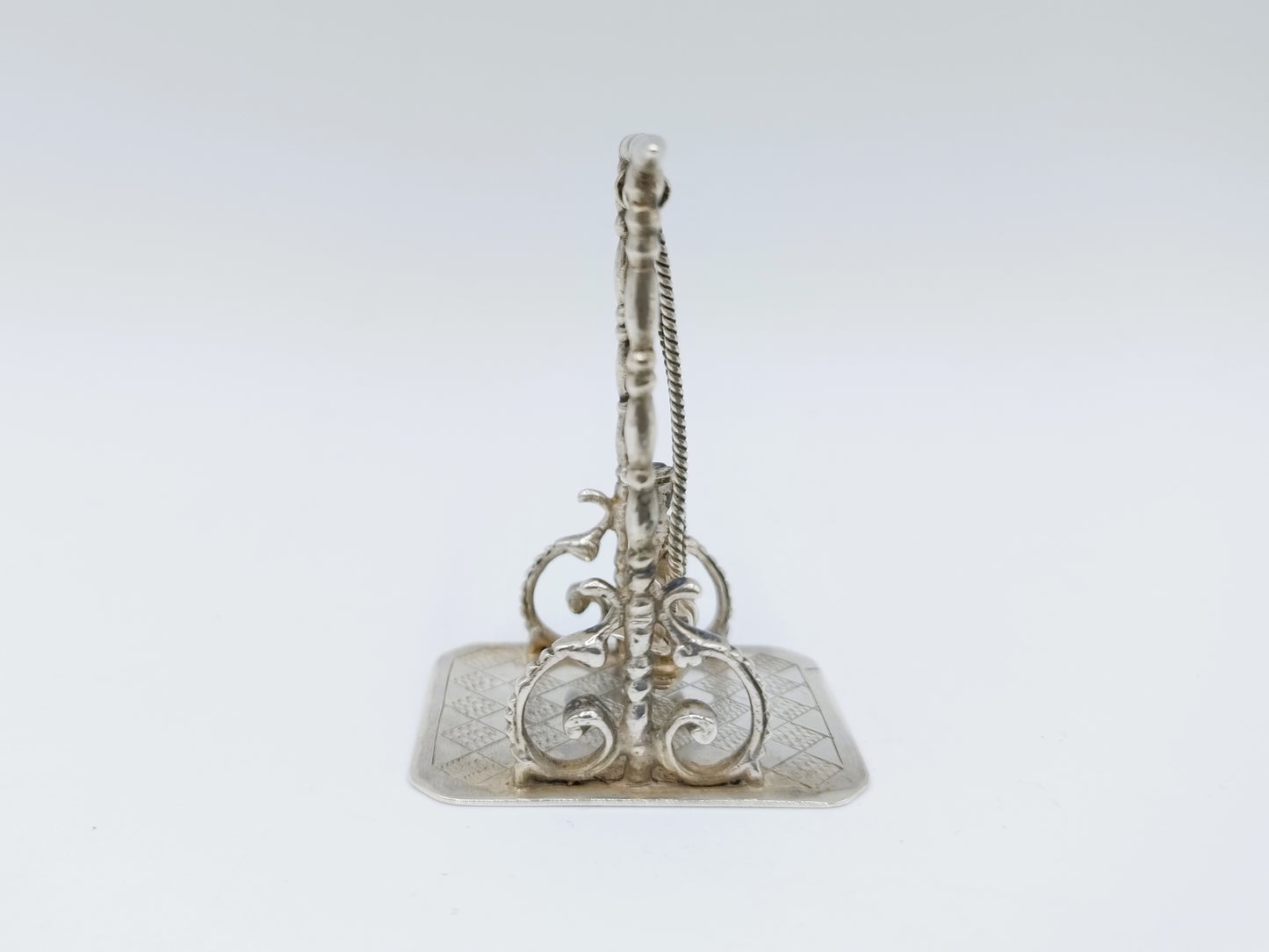 Zilveren miniatuur schommel, J.S. Zwanenburg en Zn, Sneek, ca. 1925