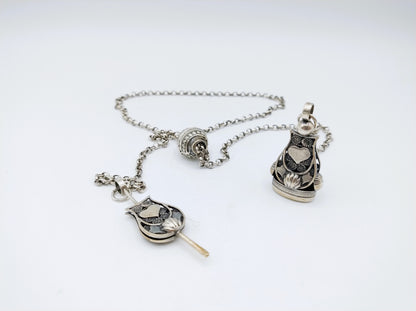 Silver men's chatelaine, Fa. Niekerk, Schoonhoven, 48 cm.
