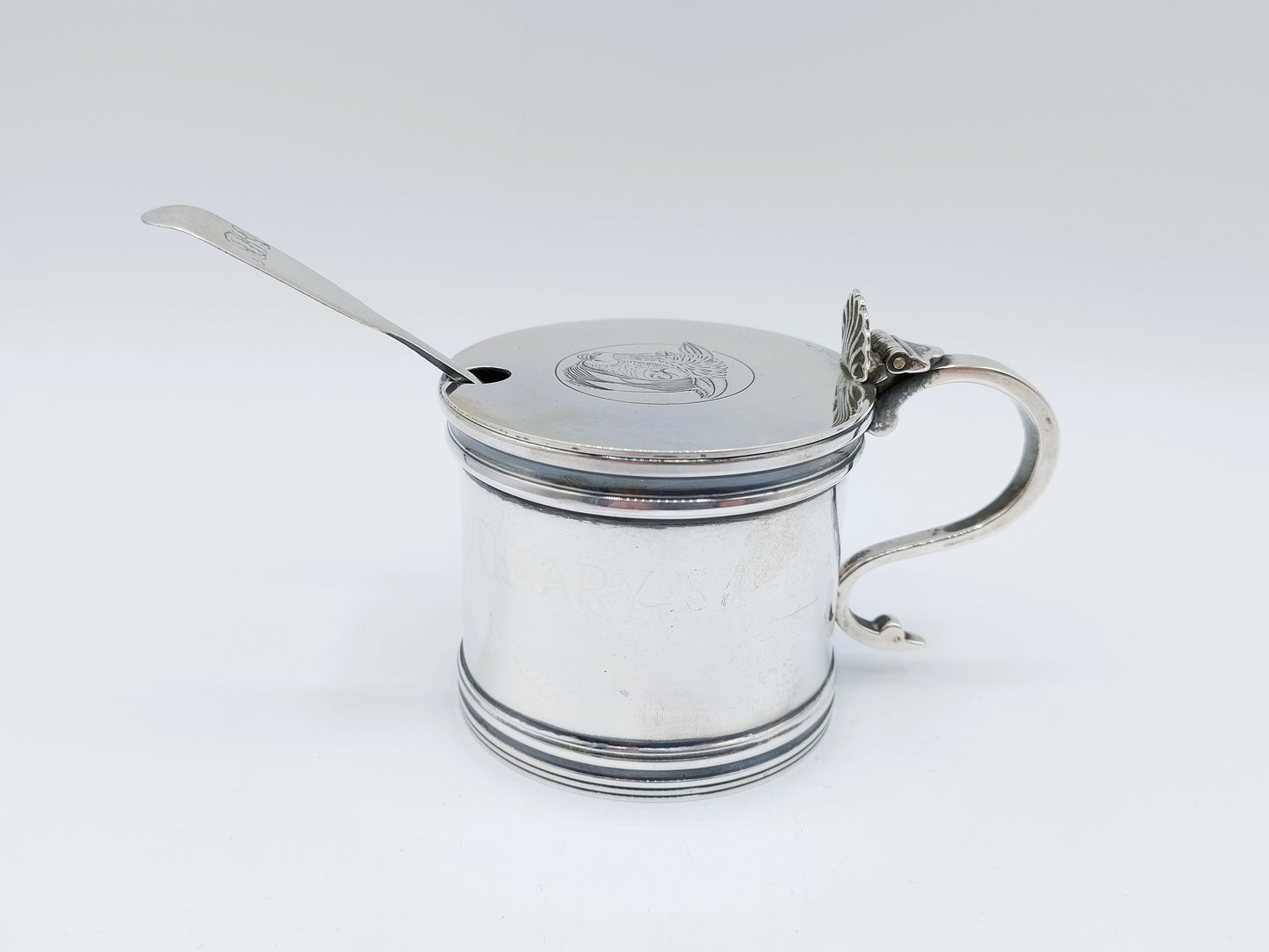 Silver mustard pot with mustard spoon, E. Barnard &amp; Sons Ltd, London, 1977