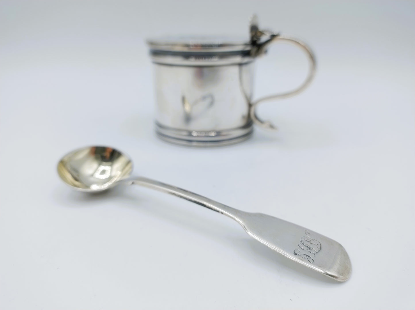 Silver mustard pot with mustard spoon, E. Barnard &amp; Sons Ltd, London, 1977