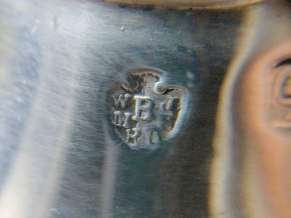 Silver salt and pepper shakers, WMJS Barnard, London, 1901