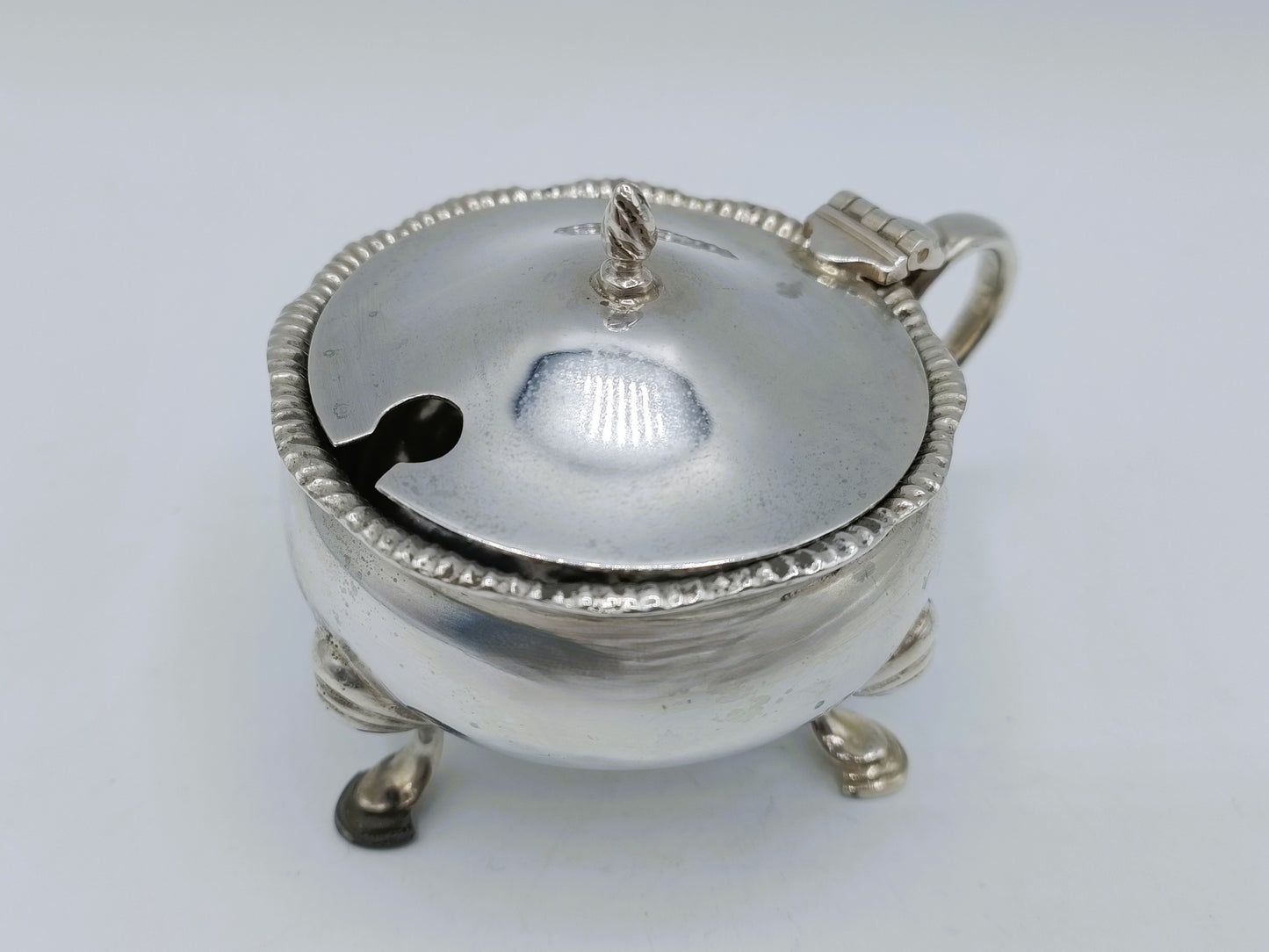 Silver mustard pot with spoon, E. Barnard &amp; Sons Ltd, London, 1977