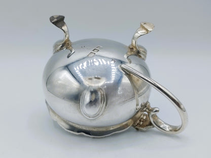 Silver mustard pot with spoon, E. Barnard &amp; Sons Ltd, London, 1977