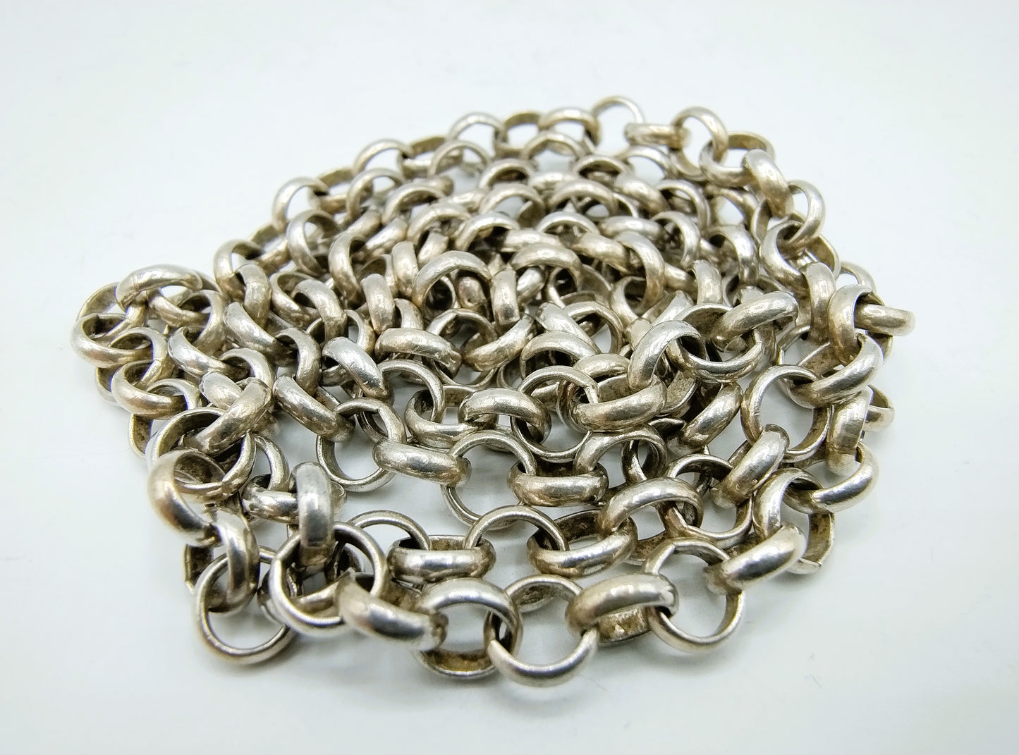 Silver jasseron chain, 61 cm.
