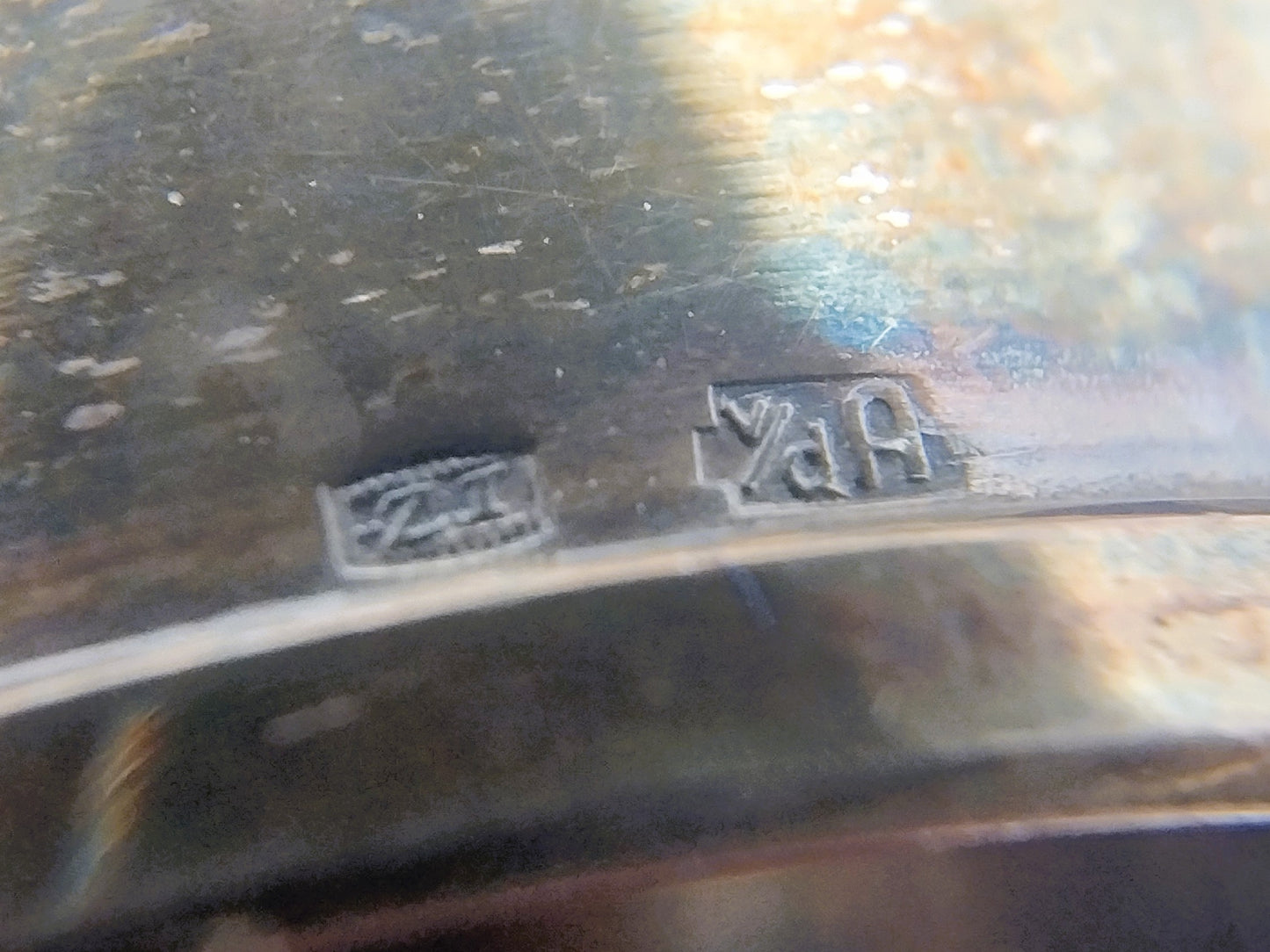 Zilveren naaigarnituur in originele cassette