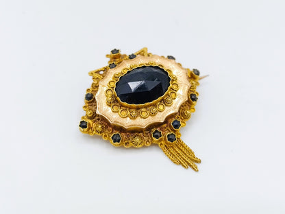 Gouden broche, klederdracht, 19e eeuws