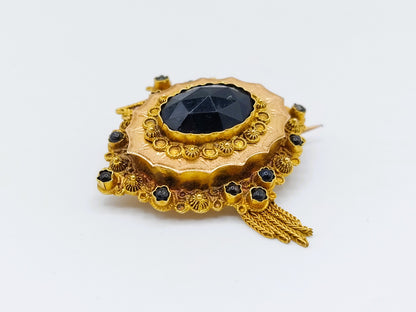 Gouden broche, klederdracht, 19e eeuws