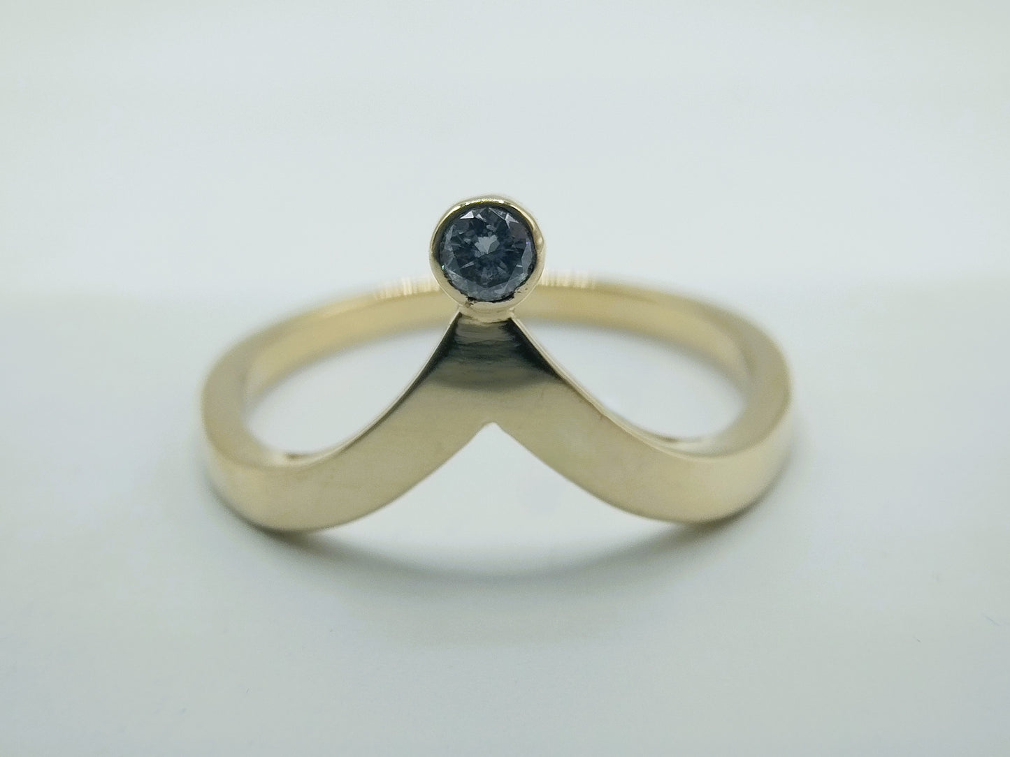 Gouden ring met diamant, 0,03 ct, 18 mm