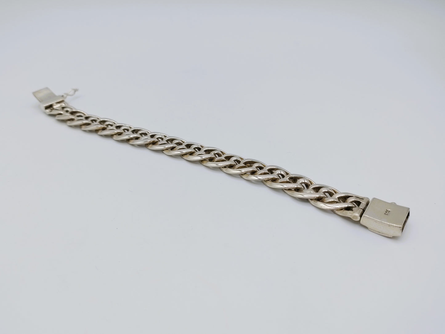 Silver bracelet, buddha to buddha, 17.5 cm.