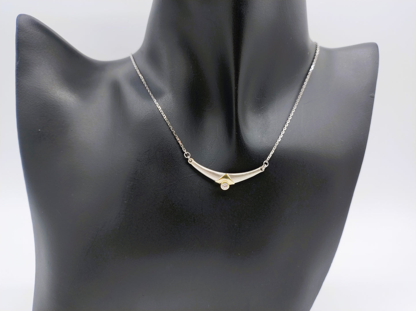 Silver necklace with zirconia in design pendant, 40 cm