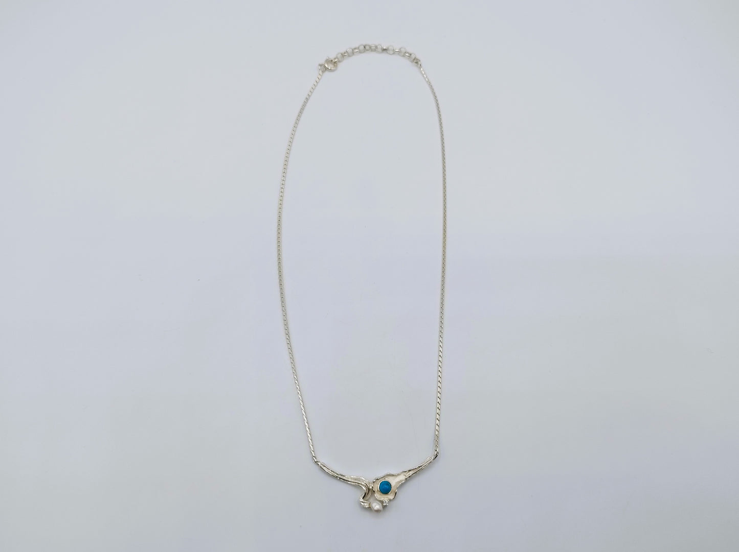 Silver necklace with pendant, turquoise and pearl, 43 cm.