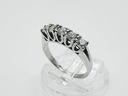 Zilveren ring met zirkonia, 17 mm