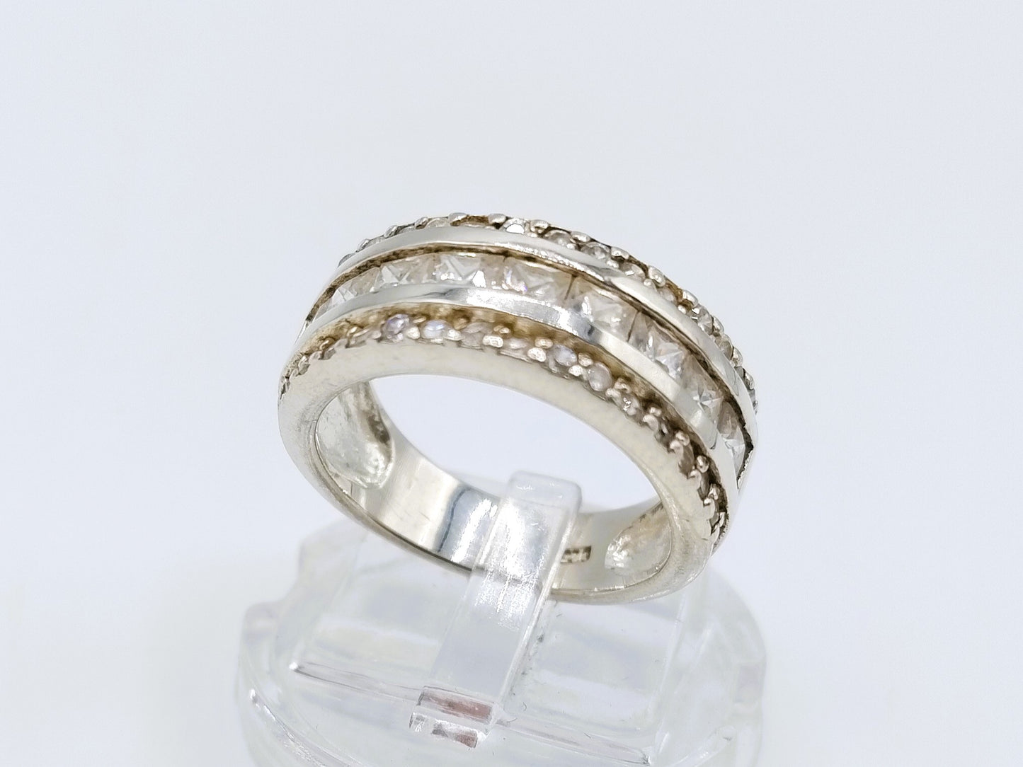 Silver ring set with zirconia, 17 mm
