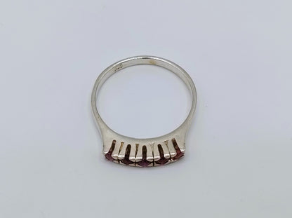 Silver sliding ring with ruby, 17 mm