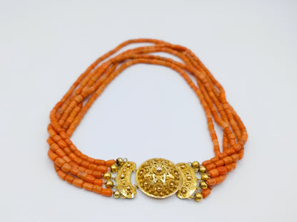 Antieke bloedkoralen ketting met gouden slot, 41-48 cm