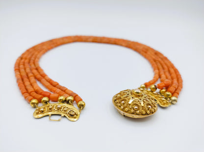 Antieke bloedkoralen ketting met gouden slot, 41-48 cm