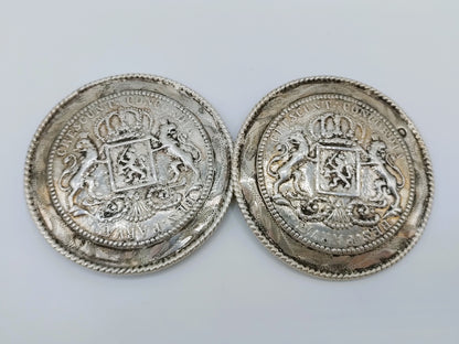 Antieke zilveren broekstukken, Zeeuwse streekdracht, Walcheren, 1902