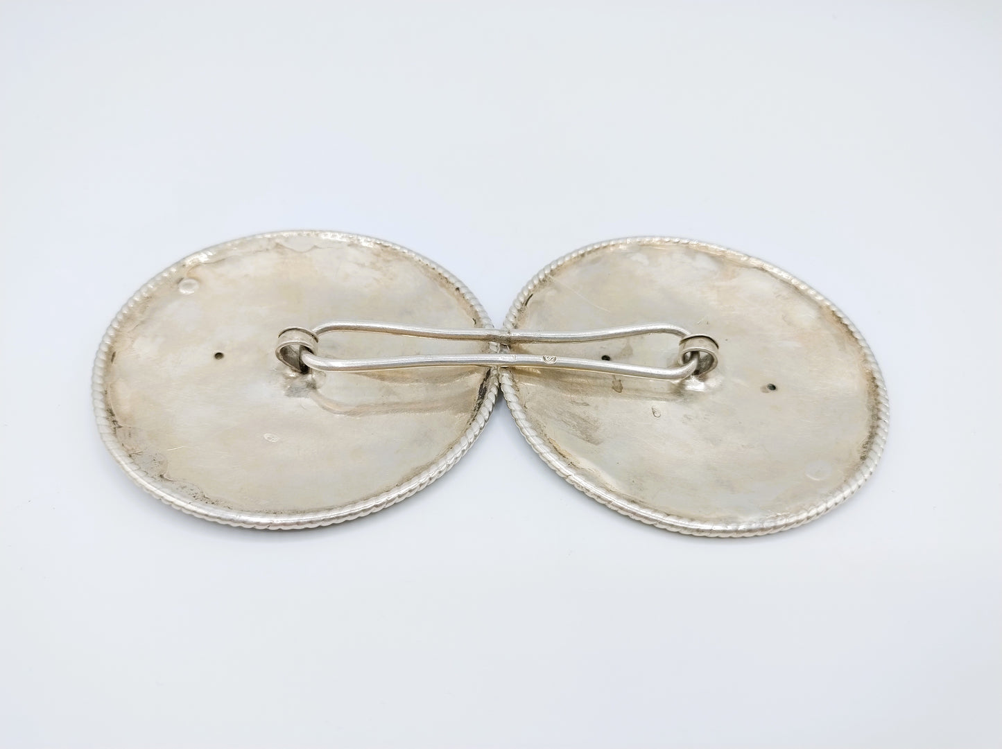 Antieke zilveren broekstukken, Zeeuwse streekdracht, Walcheren, 1902