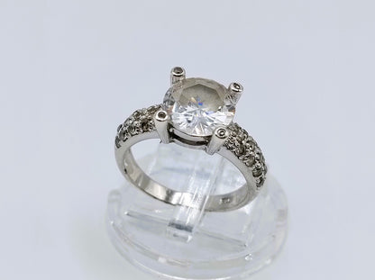 Zilveren ring met grote zirkonia, 17 mm