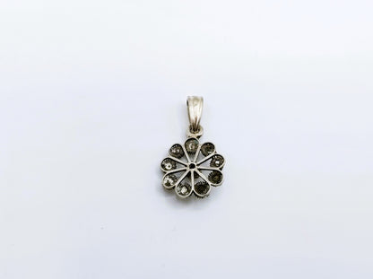 Silver Zeeland button pendant