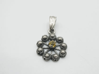 Silver Zeeland button pendant