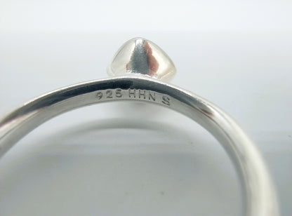 Zilveren ring met groene steen, 17 mm