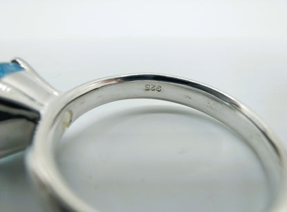 Zilveren ring met blauwe steen, 17 mm