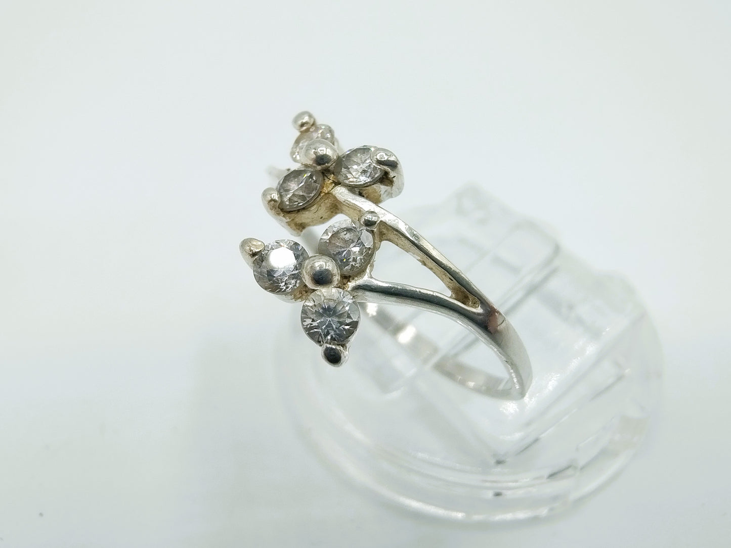 Zilveren ring met zirkonia's, 17,5 mm